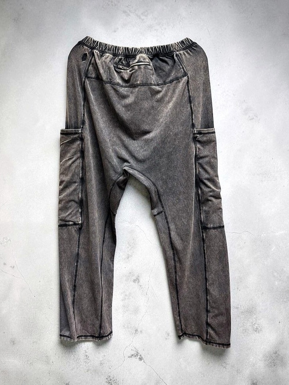 *like new*free people distressed
Gray Cargo Jogger Pants - Picture 2 of 4